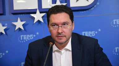 Даниел Митов към "Демократична България": С какво Станислав Трифонов е по-добър партньор?