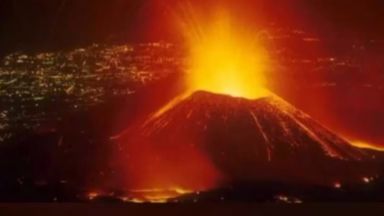 Вулканът Ниирангонго В ДР Конго изригна за първи път от
