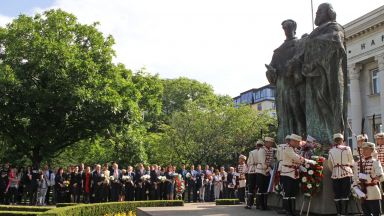 Насред споровете за минало език и идентичност Русия отправи чрез своите