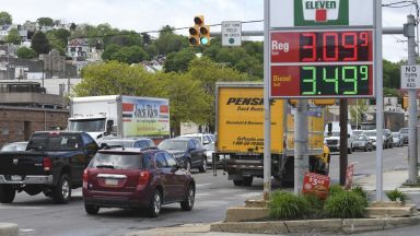 САЩ обмислят временна отмяна на данъците върху горивата