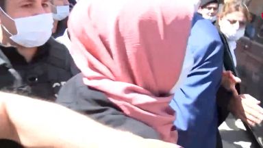 Група демонстранти днес опитаха да нападнат кмета на Истанбул Екрем