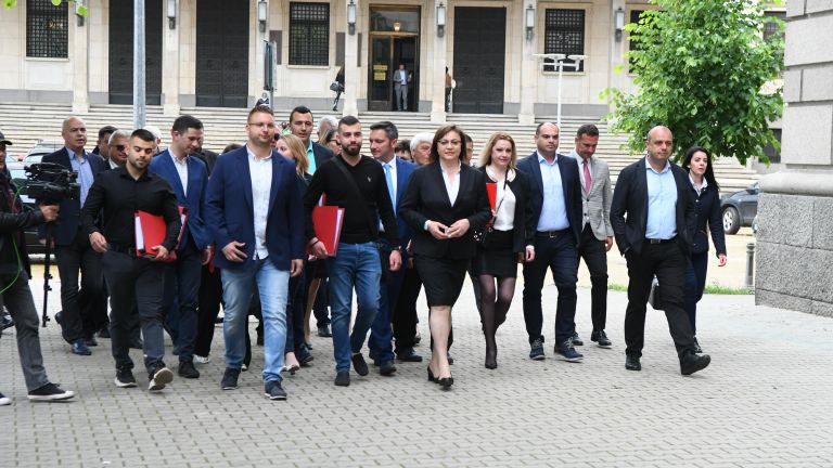 И БСП се регистрира днес за участие в предсрочните избори