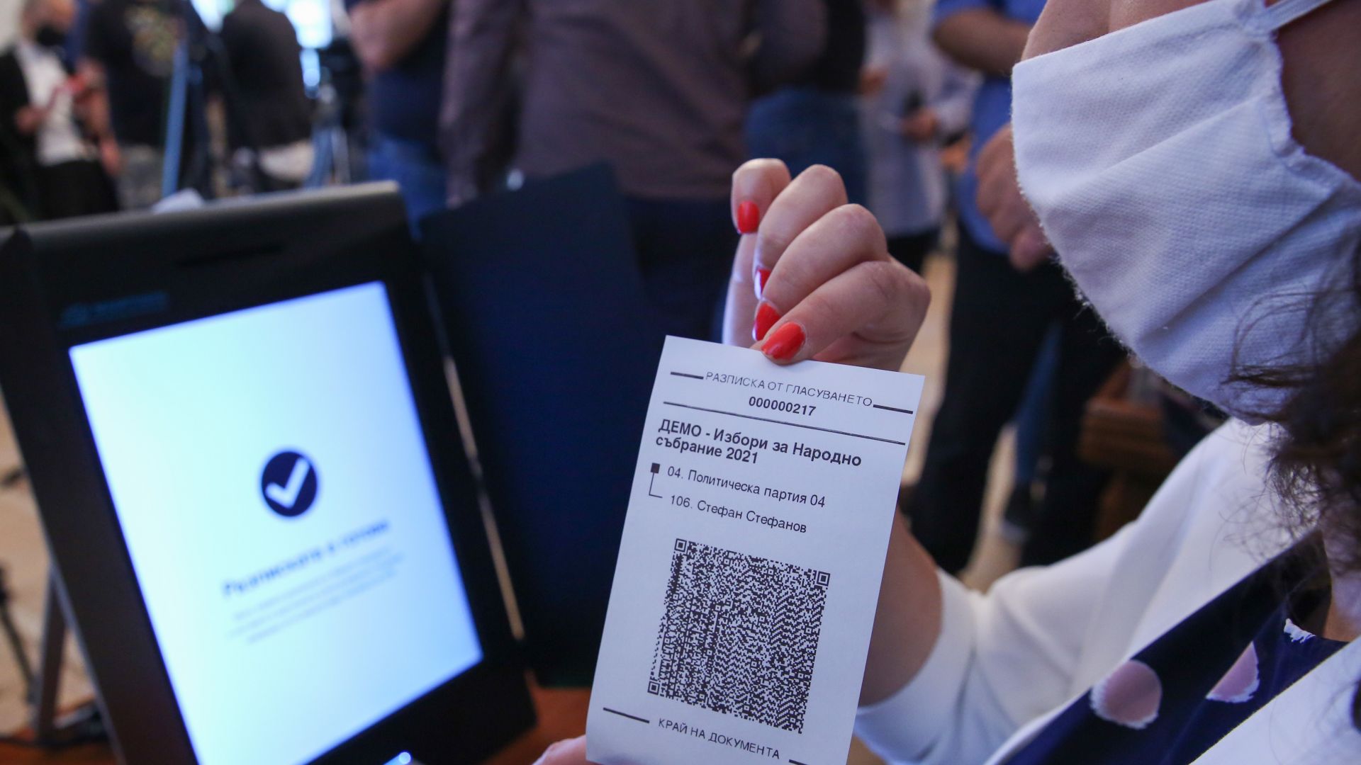 ЦИК прекрати поръчката за нови 1500 машини за изборите на 11 юли