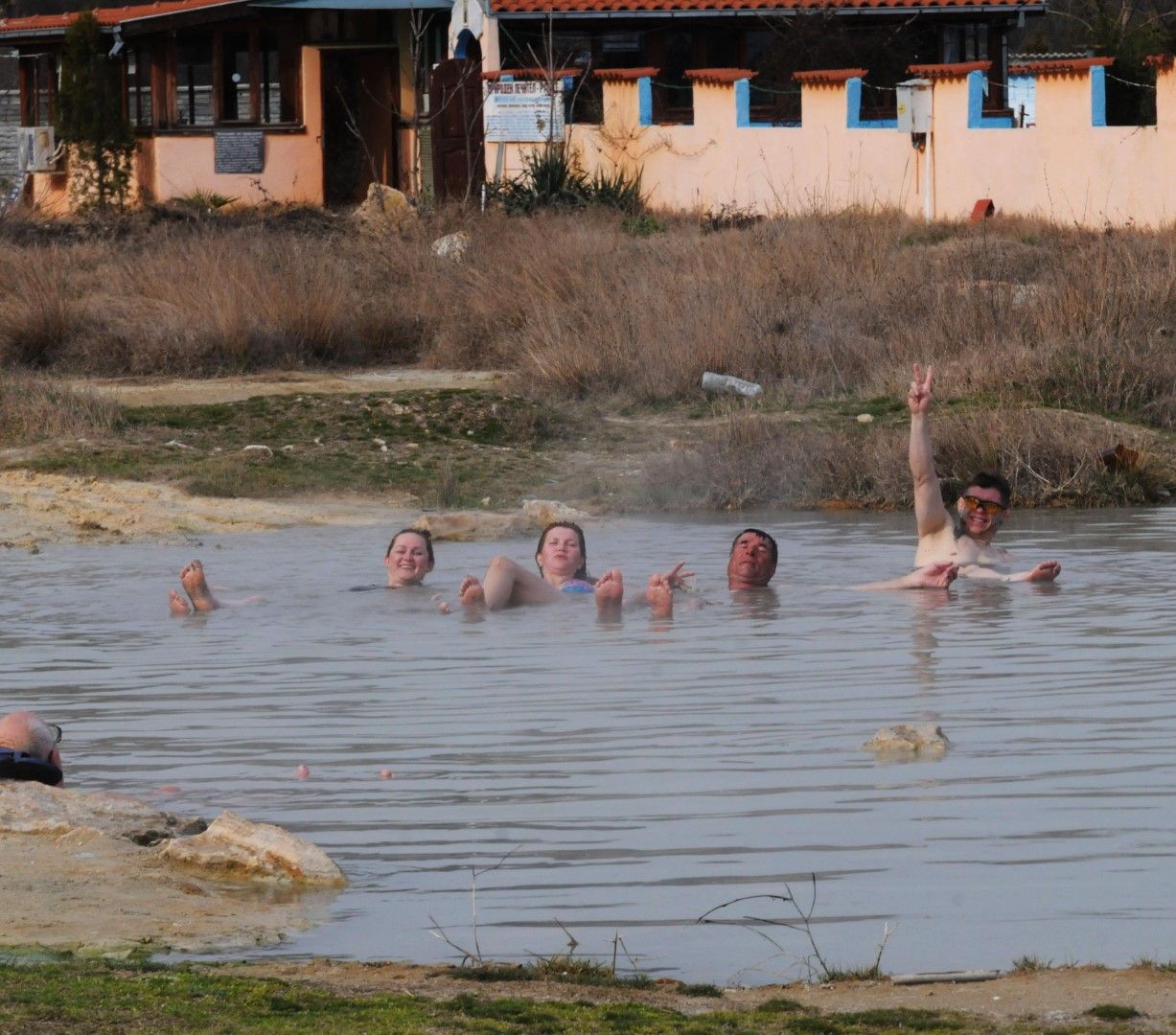 Местните хора се къпят в геотермален извор в Рупите, Петрич