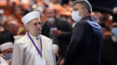 Мустафа Алиш Хаджи бе преизбран за главен мюфтия на мюсюлманите