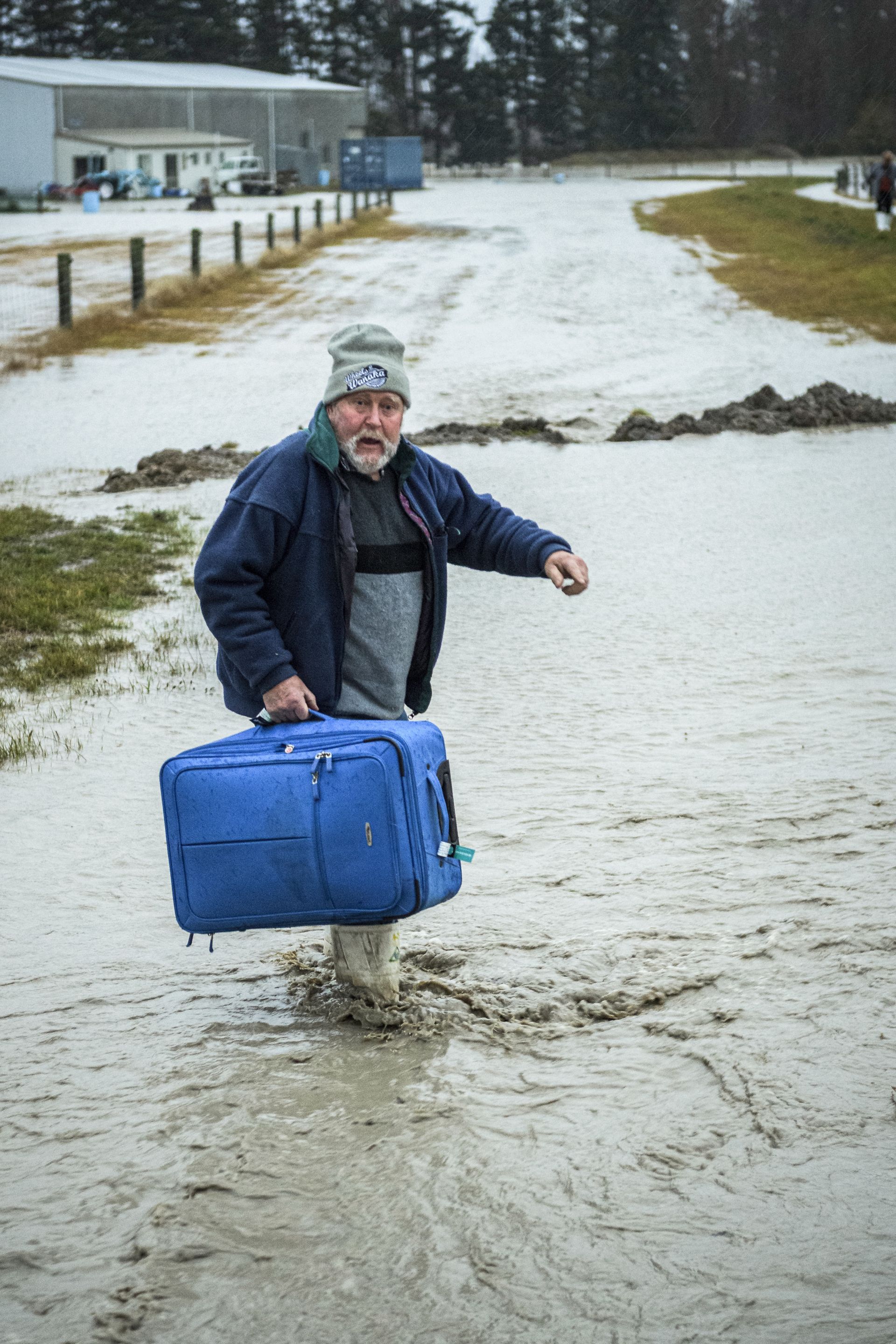 Наводнение в Нова Зеландия прогони стотици от домовете им 