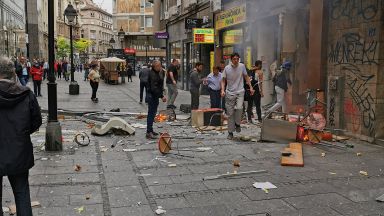 Петима души бяха ранени при взрив на газова бутилка в