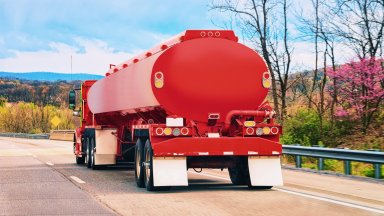 Цистерна катастрофира на пътя Разград Русе край Цар Калоян съобщават от