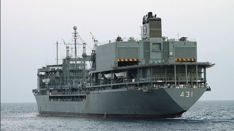 Най-големият кораб в иранския флот потъна в Оманския залив след