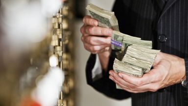 Семейството на бедняк от Горен Египет ненадейно получи многомилионно наследство