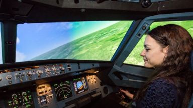 Инж Стилияна Бакалова летец пилот и докторант в Техническия университет