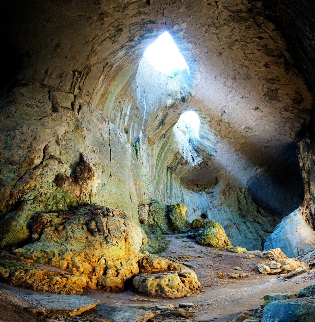Пещера Проходна ви гледа с "очите на Господ"