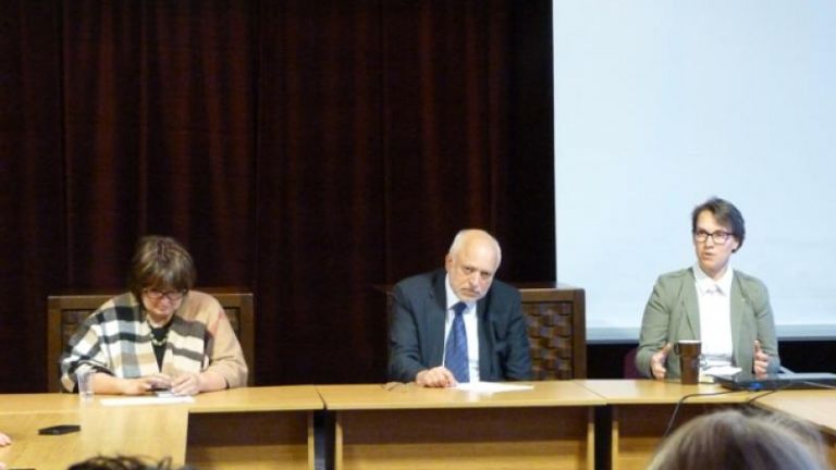 Няма да затварят театри, стана ясно след срещата на директорите