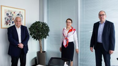 Международната логистична компания Гебрюдер Вайс поема бизнеса на Ренус България