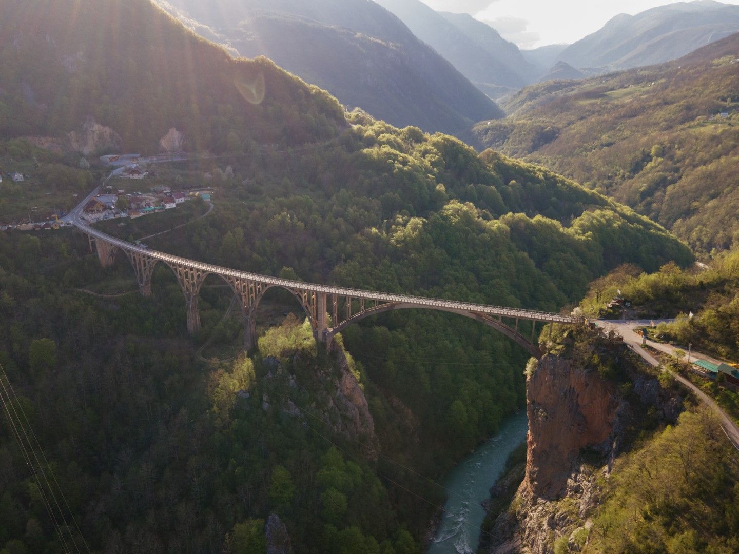 Мост над река Тара в Черна гора