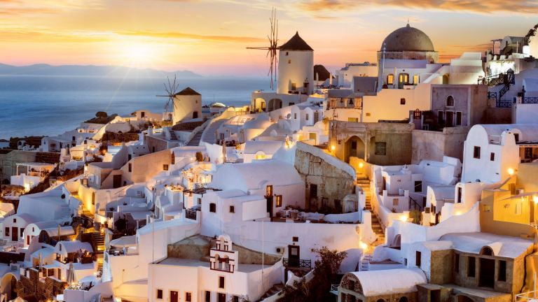 Островът, където всяка вечер изпращат залеза с аплодисменти (видео)