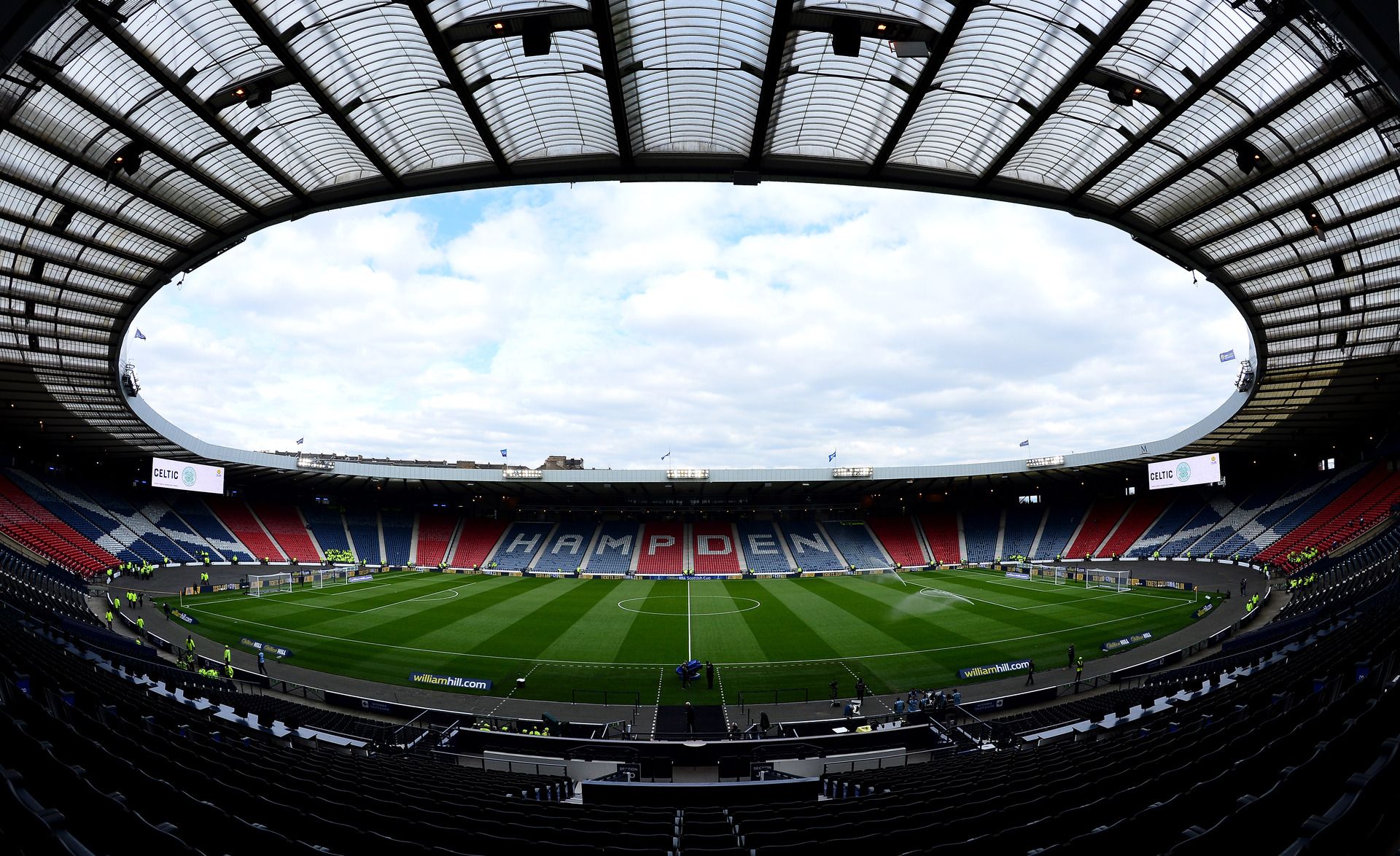 Един от храмовете на футбола - "Хемпдън Парк" в Глазгоу, ще е домакин на мачовете от група D: Шотландия - Чехия, Шотландия - Хърватия и Чехия - Хърватия.