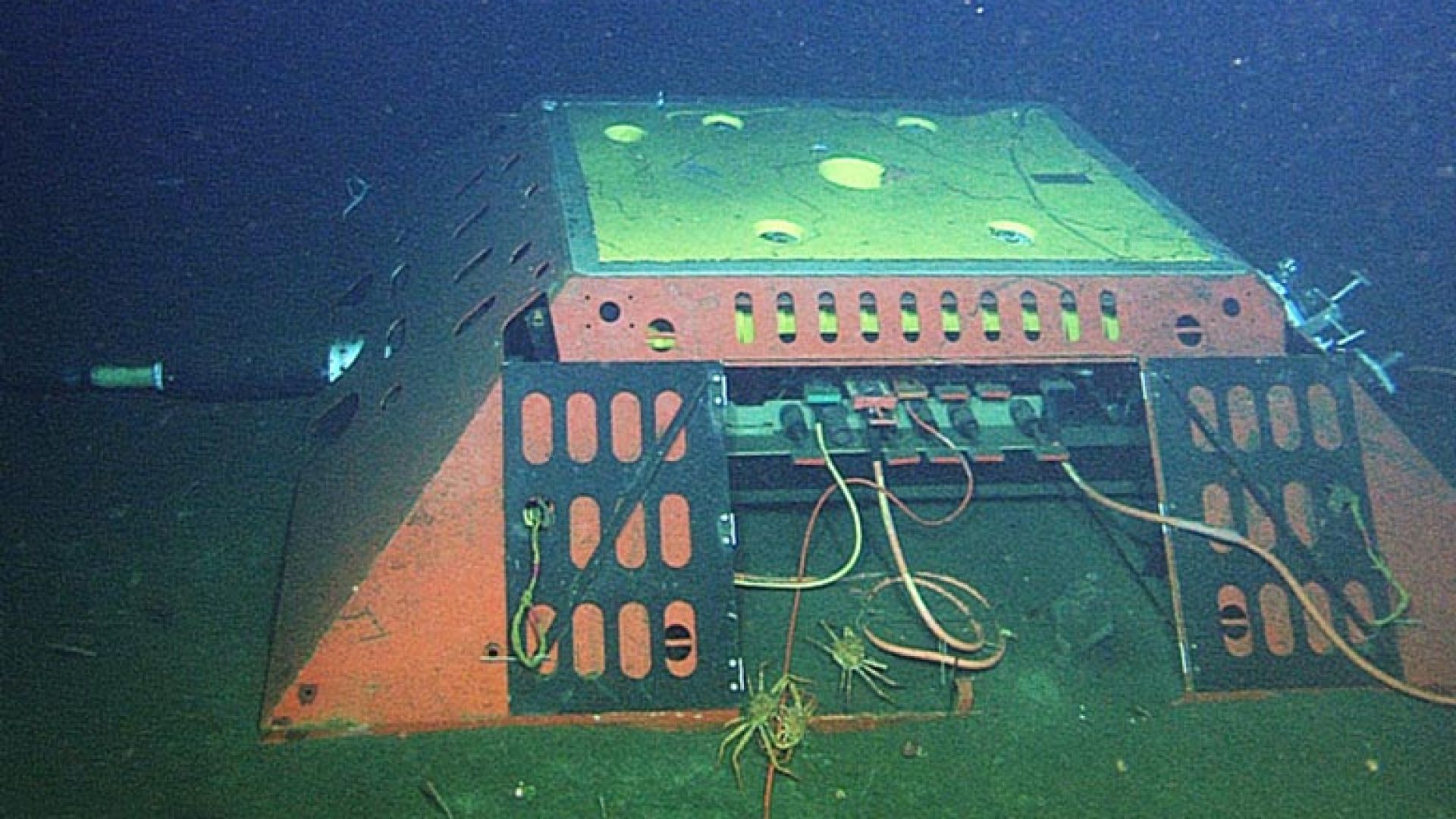 Един от основните подводни оптични кабели в света е бил подслушван