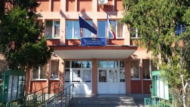 Главният инспектор по образование на Букурещ Йонел Пушкаш бе уволнен