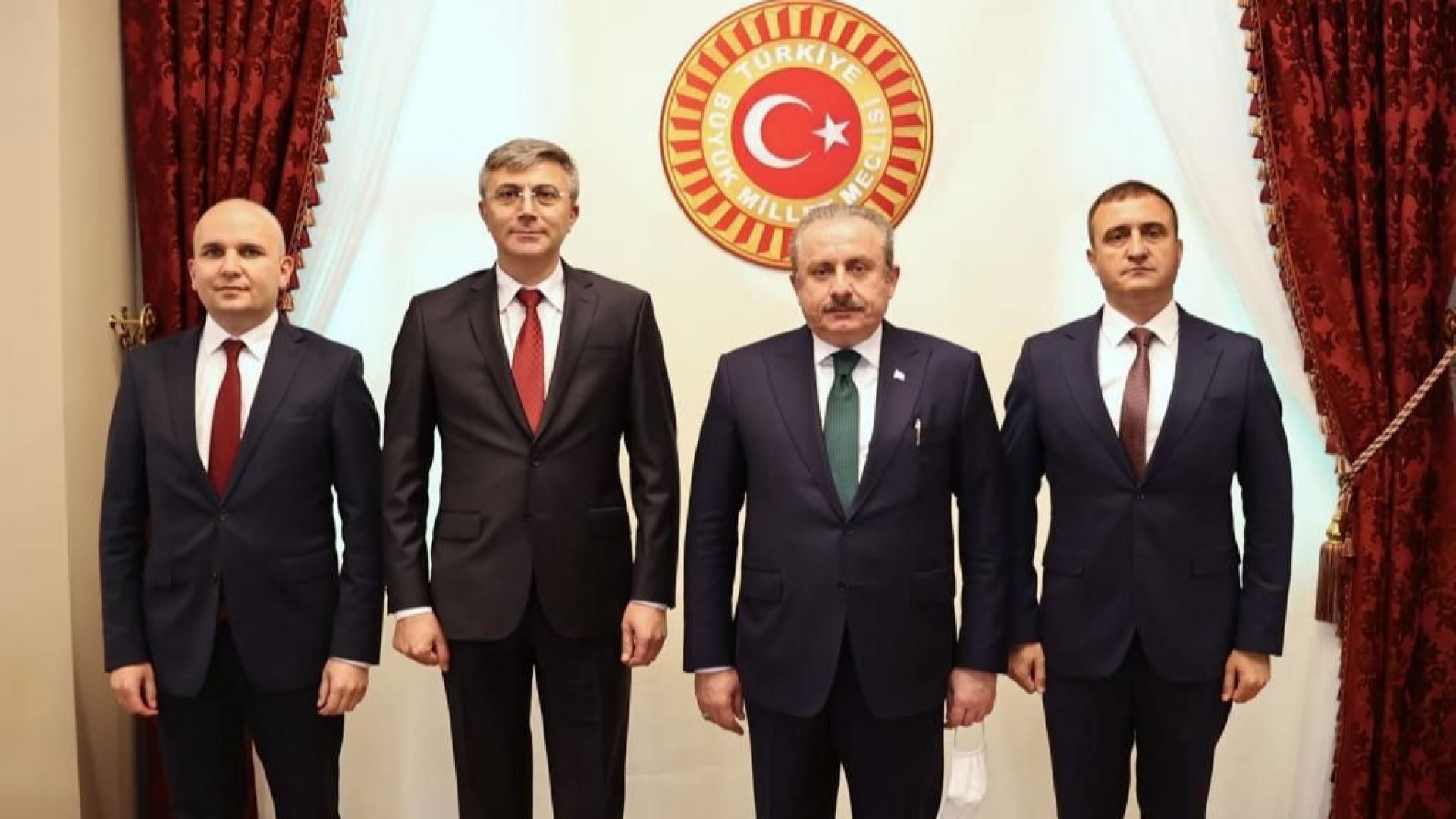 След посещението на Карадайъ: отваряне на ДПС към Турция за повече гласове