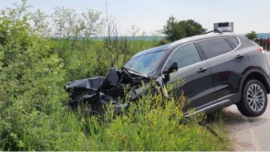 Тежка катастрофа е станала на пътя между врачанските села Девене и