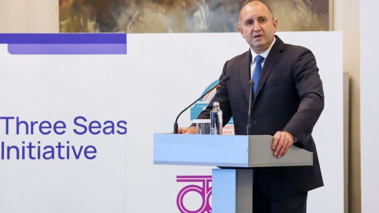 Лидерът на ДПС трябва да преосмисли понятието родина. Това каза