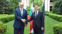 Стефан Янев посрещна премиера на Албания Еди Рама