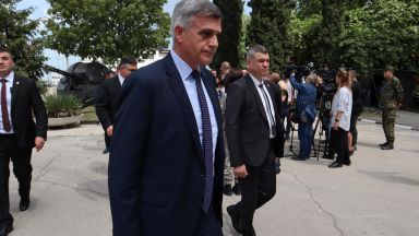 На 4 януари е издадено разрешение на транзитен полет на