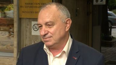 Ваксинираните вече няма да имат задължението да носят маски в