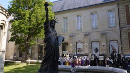 Френска "посестрима" на Статуята на Свободата ще потегли за САЩ