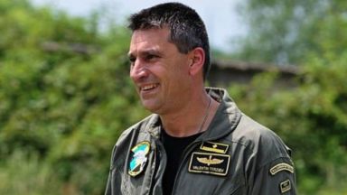 Близки и колеги ще се простят днес със загиналия пилот