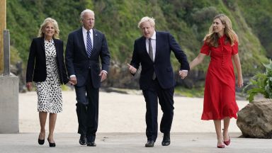 Президентът на САЩ Джо Байдън подари на британския премиер Борис