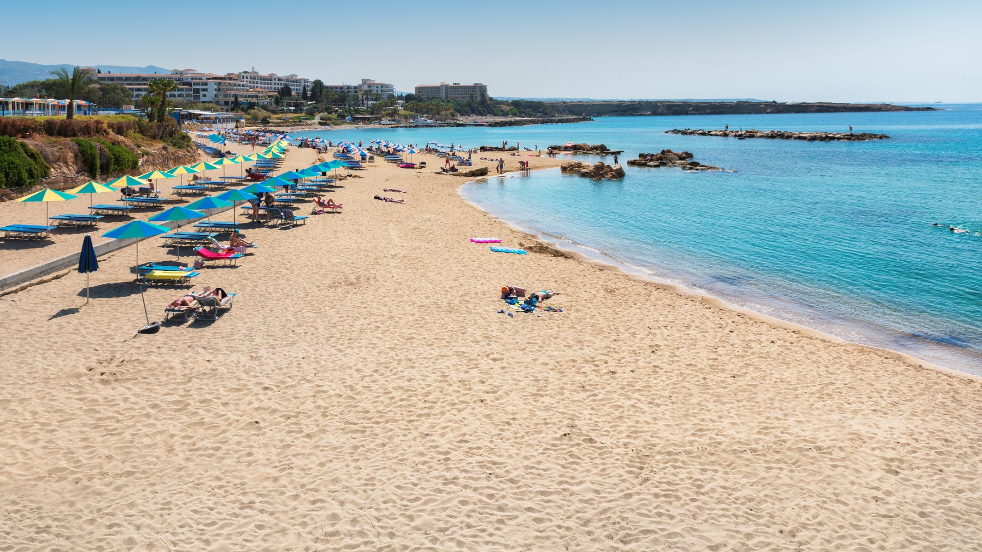 Кипърски плаж с рекорд - 25 поредни години с отличието „Син флаг“