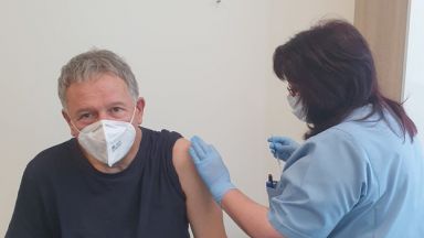 Министърът на здравеопазването в служебното правителство Стойчо Кацаров се е