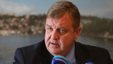 Лидерът на ВМРО Красимир Каракачанов отговори на решението на ВАС за
