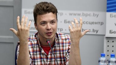 Задържаният беларуски журналист Роман Протасевич заяви днес че не е