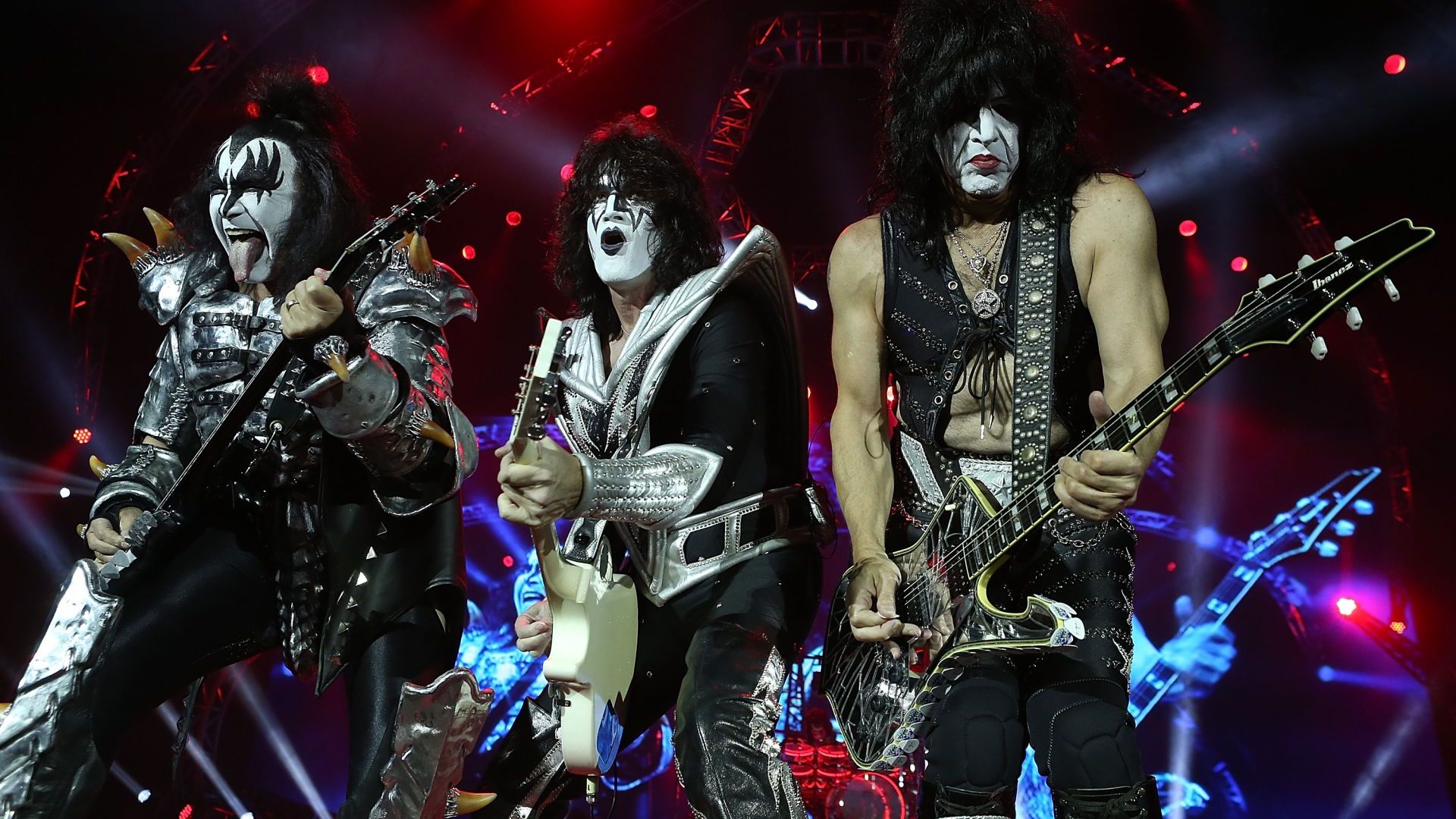 Група Kiss подновява прощалното си турне
