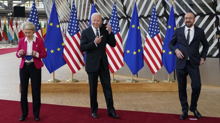 САЩ и ЕС се договориха да установят диалог на високо