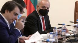 Социалният министър: Върна се явлението заплата под масата