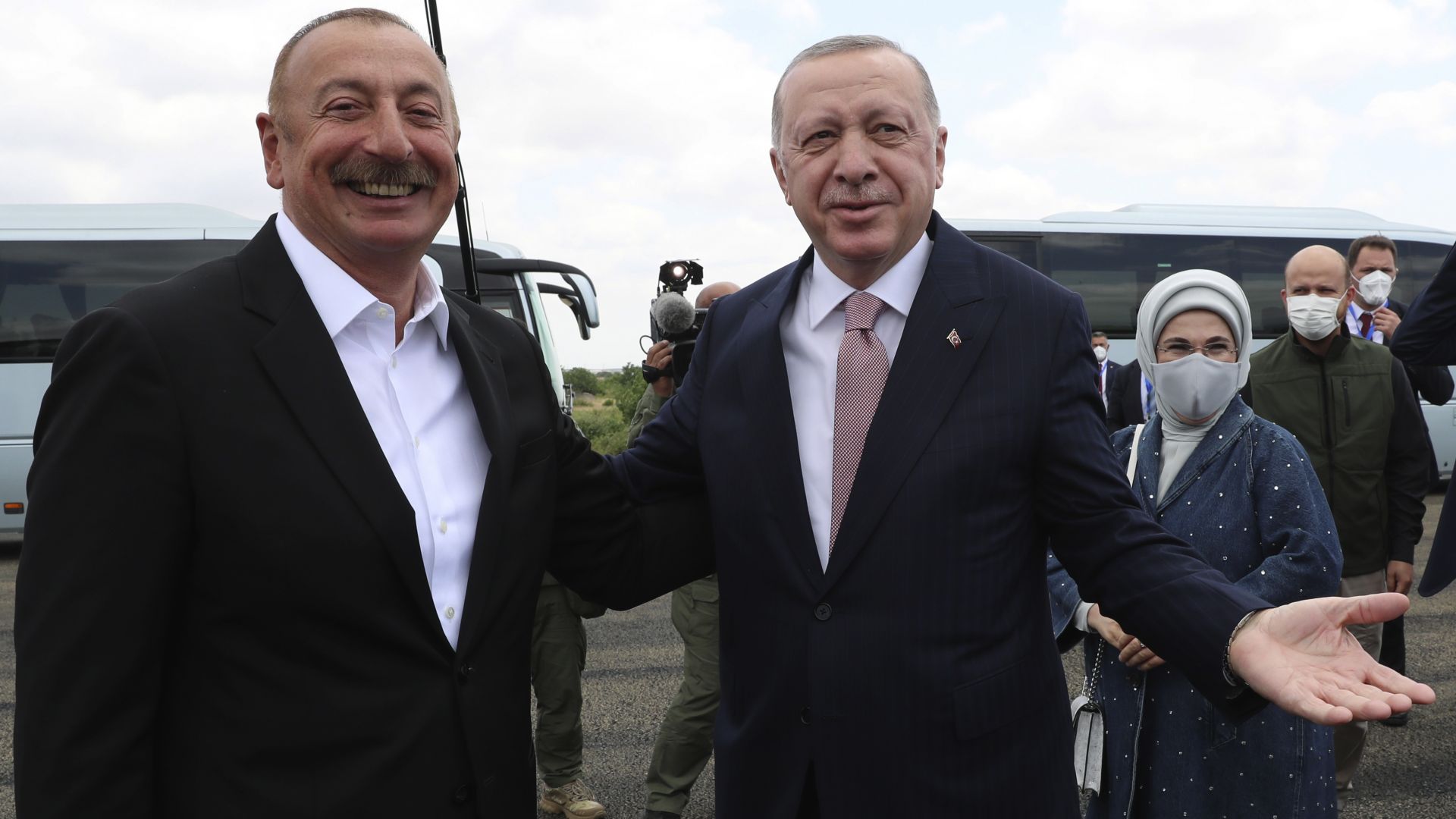  Ердоган: Турция и Азербайджан заедно ще построят нов Нагорни Карабах