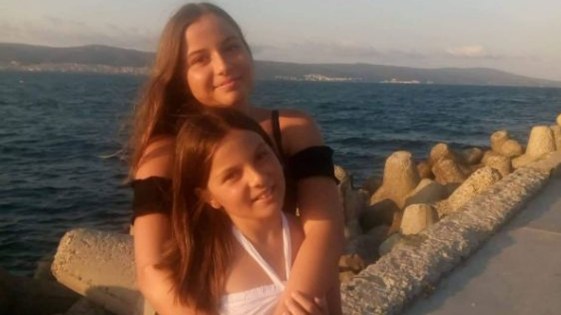 13-годишната Деси може да спаси болната си от рак сестра, но трябват средства
