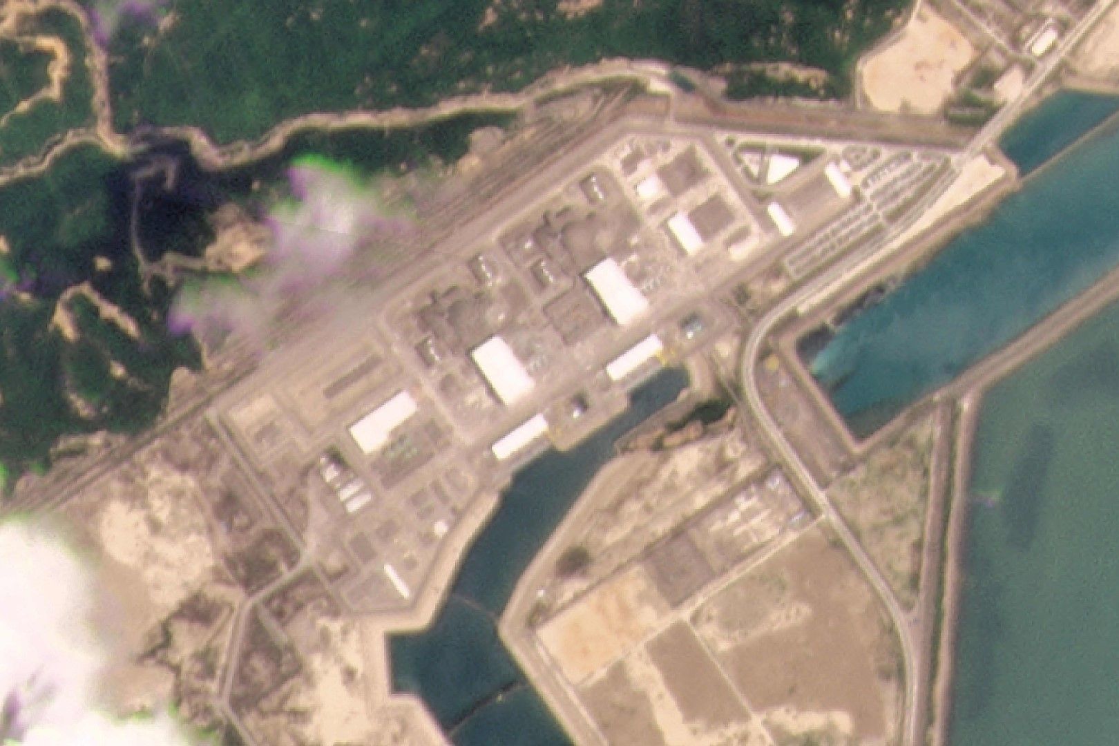 Сателитна снимка, предоставена от Planet Labs Inc., която показва атомната централа Тайшан в провинция Гуандун, Китай на 8 май 2021 г. 