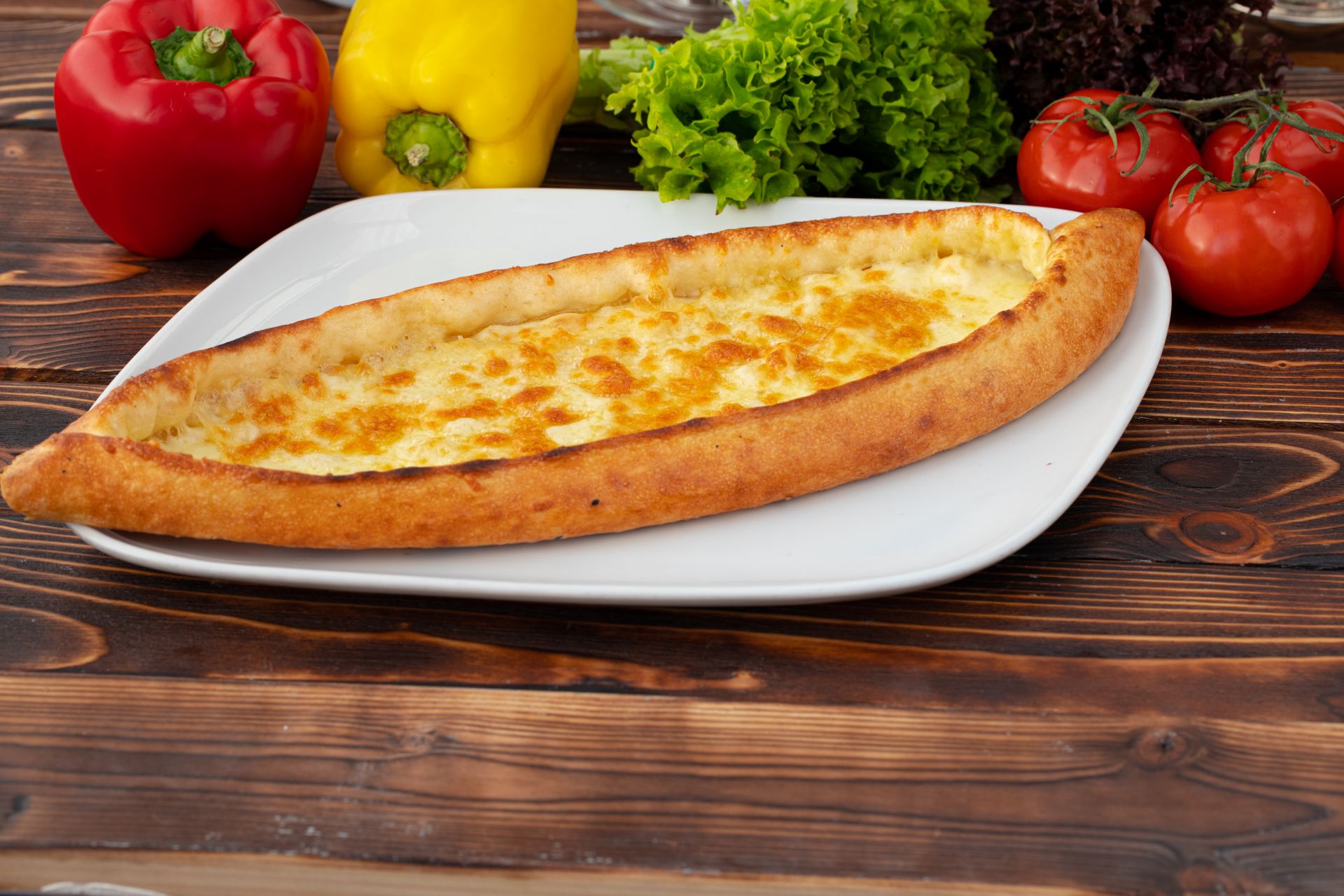 Турска пица със сирене 