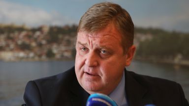 Призовавам служебният премиер Стефан Янев и президента Румен Радев да