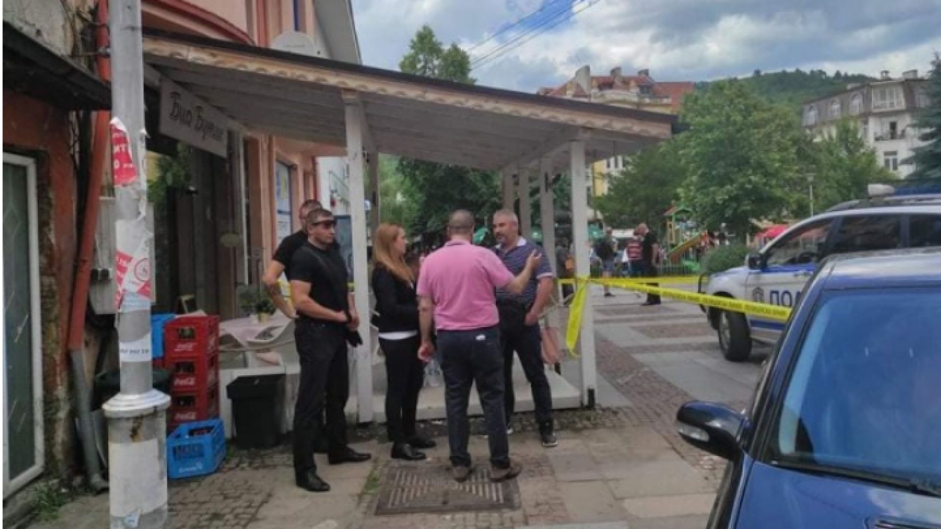 Въоръжен обир и стрелба в банка в Дупница