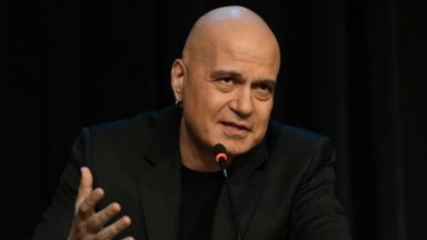 Като гледам какво се случва в българския парламент някак си