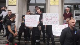 Станислав Недков-Стъки и състезатели по ММА нахлуха в Министерството на спорта