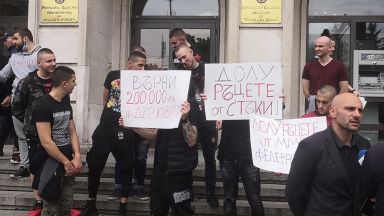 Станислав Недков-Стъки и състезатели по ММА нахлуха в Министерството на спорта