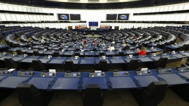 ЕП започна разследване срещу латвийска евродепутатка за шпионаж в полза на Русия