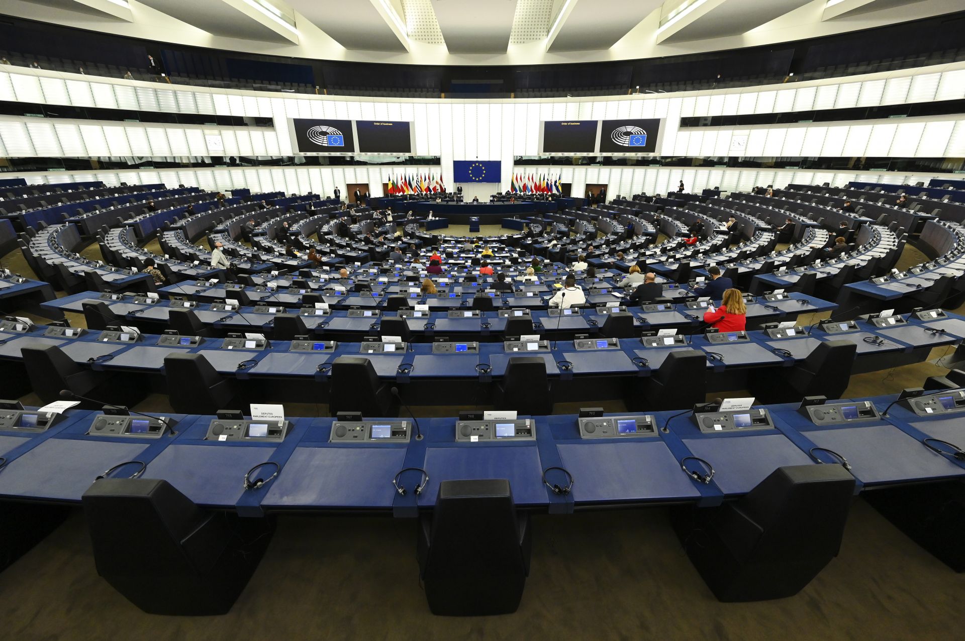 Нидерландският генерал Ханс Лайтенс днес ще представи кандидатурата си за ръководител на Фронтекс пред Европейския парламент